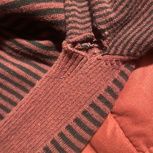 Guess long sleeve sweater - Picture 3 of 6
